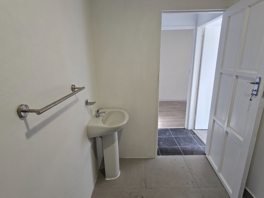3 Bedroom Property for Sale in Eastridge Western Cape